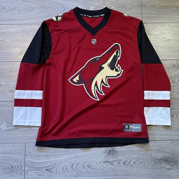Arizona Coyotes Fanatics NHL Hockey Jersey BNWOT - Picture 1 of 4